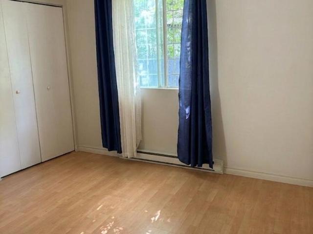 Immeuble 4949 Rue Magloire 3 1/2 Secteur Rock Forest