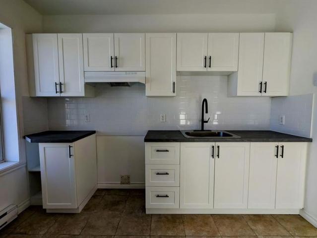 Immeuble 548 558 King Est 4 ½ à Louer à Sherbrooke Près Du Cégep De Sherbrooke