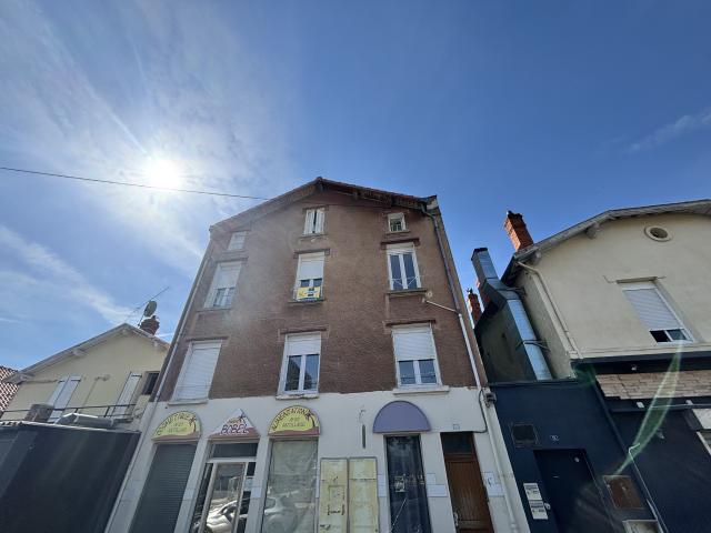 Immeuble 5 appartements et un local commercial