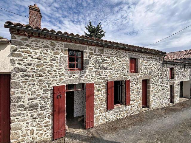 Immeuble 5 pièces Bressuire 79
