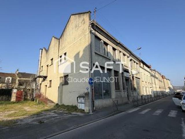 Immeuble 600 m² à rénover + terrain constructible – Périgueux centre