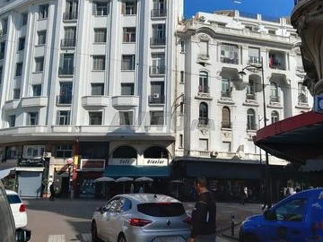 Immeuble 700 m2 à Belvédère à vendre