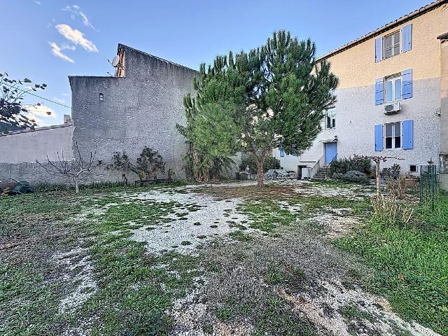 Immeuble 8 chambre s à vendre