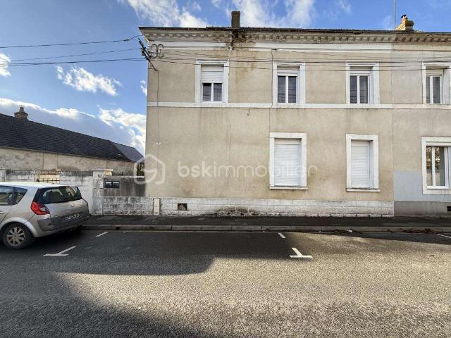 Immeuble 8 pièces Noyen sur Sarthe 72