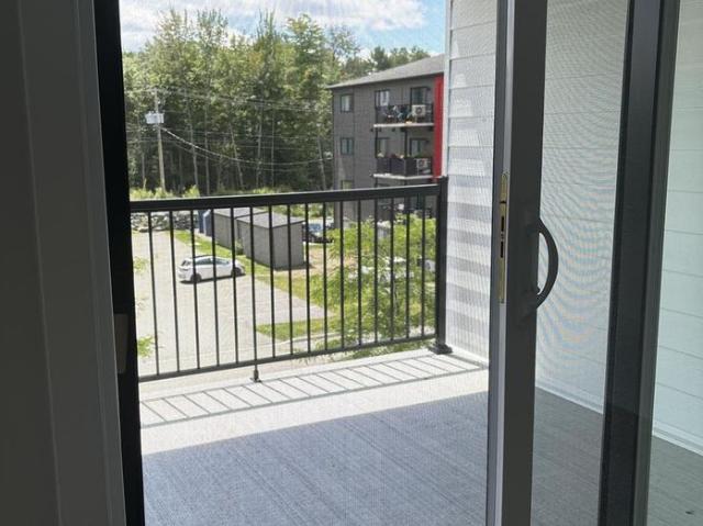 Immeuble 909 931 Lamarche Spacieux 4 1/2 à Louer