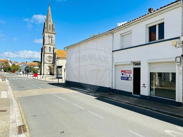 Immeuble 0 chambre s à vendre