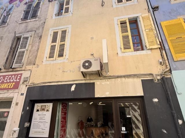 IMMEUBLE 10856