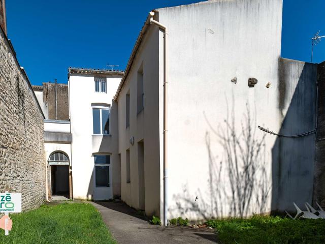 Immeuble 10 pièces Luçon 85