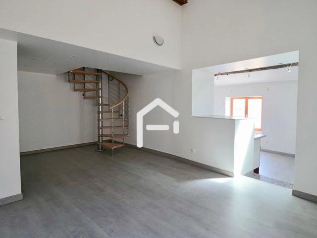 Immeuble 162 m² en pleine propriété, 3 appartements, Centre d'Ey