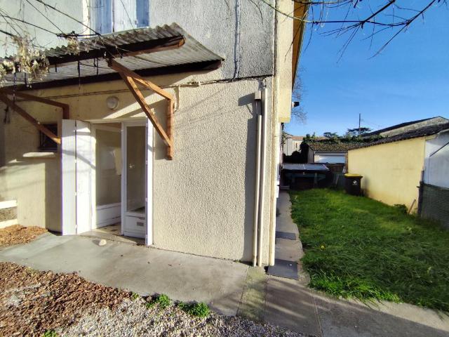 Immeuble 194m² 2 apts + garage LIBOURNE 170 000