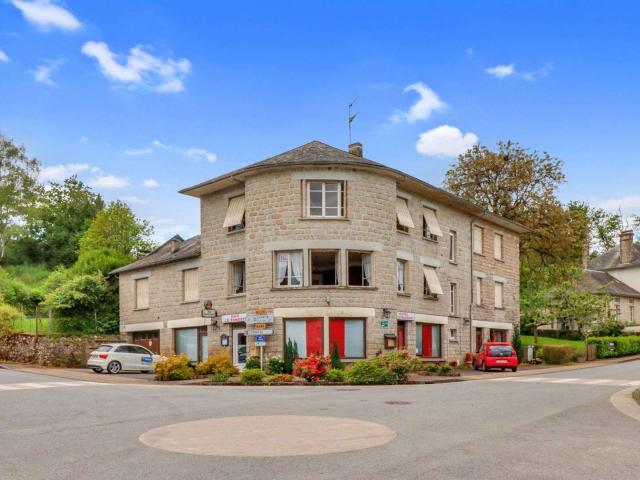 Immeuble 18 pièces Vitrac sur Montane 19