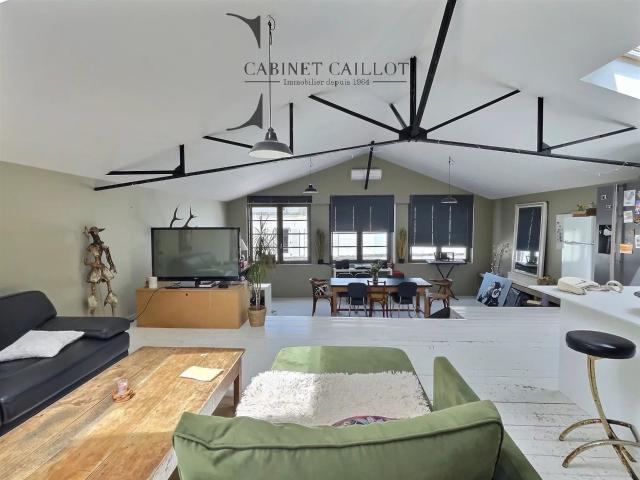 IMMEUBLE 1930 à usage mixte SAINTES Rive droite 230m² Saintes