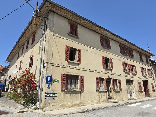 Immeuble 20 pièces