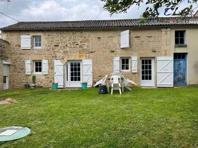 Immeuble 21 pièces Béceleuf 79
