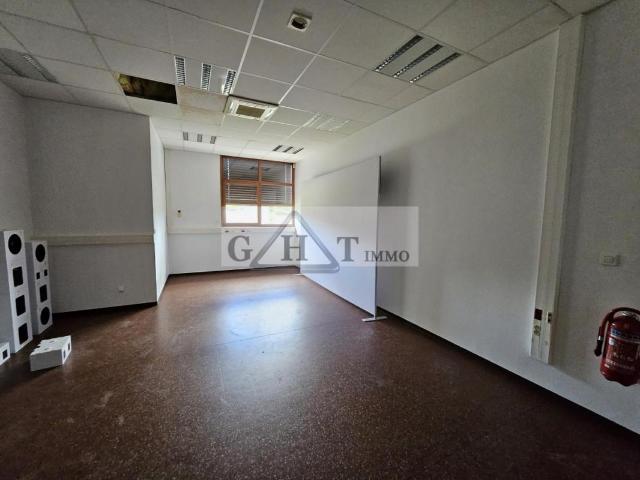 immeuble 2856 m² Invest a 11.2%