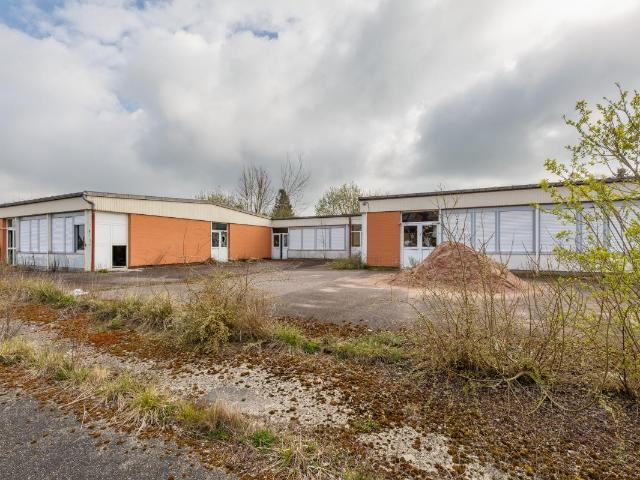 Immeuble 2 710 m² Bourg Achard 27