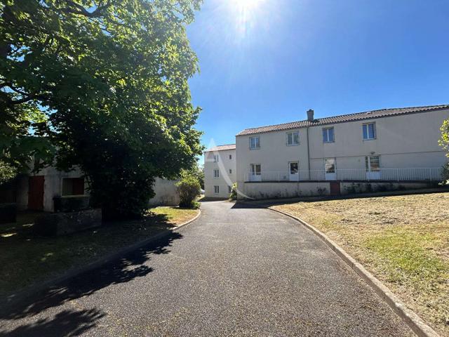 Immeuble 35 pièces Chaillé les Marais 85