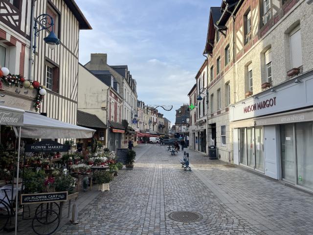 IMMEUBLE 380 M2 VENDU LOUÉ