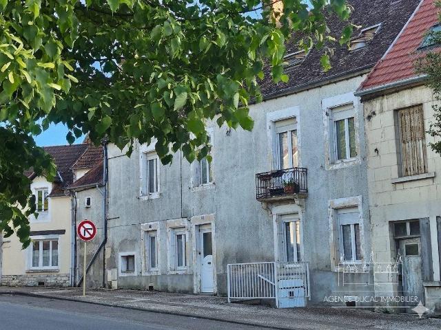 Immeuble 3 appartements 136m² Pougues les Eaux