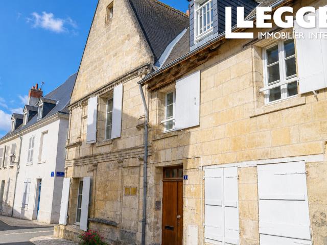 Immeuble XVIe siècle, 4 logements loués, réunissable — Centre historique d'Azay le Rideau
