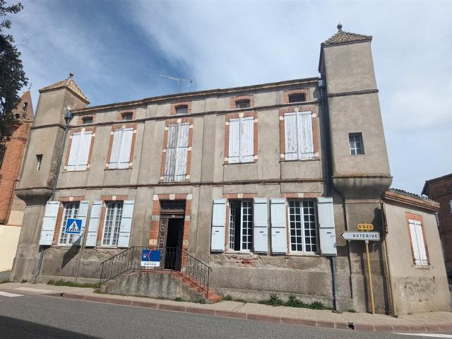 Immeuble à découper 561m² Nailloux