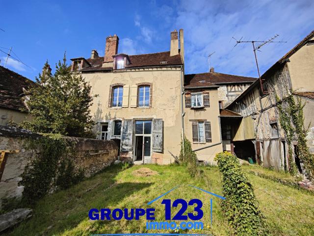 Immeuble à Fort Potentiel avec Aides à la Rénovation 264m² Joigny