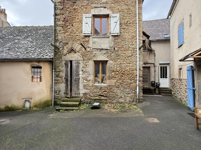 RIEUPEYROUX: Immeuble à rénover