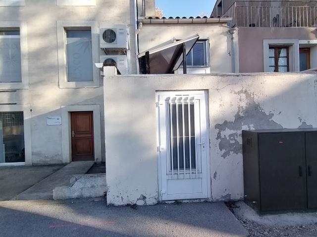 Immeuble à rénover au centre ville de Lézignan Corbières