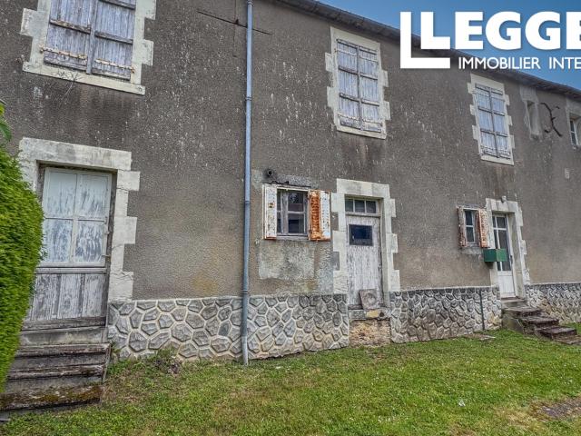 Immeuble à rénover de 220 m² au cœur de Mouilleron Saint Germain, fort potentiel d’investissement