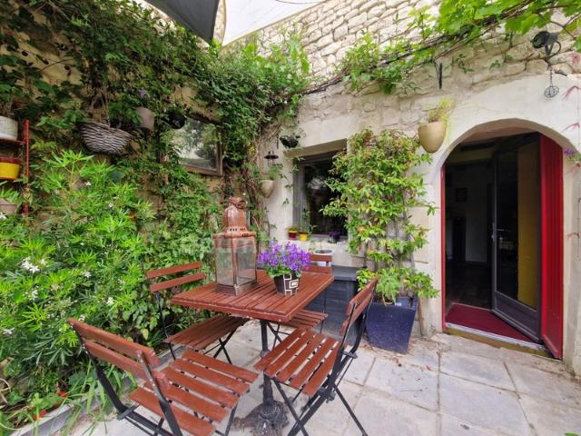Immeuble à vendre 2 T2 et 1 T1Bis LA ROCHE POSAY 86