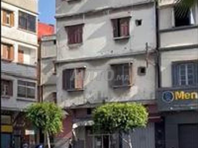 Immeuble à vendre – 3 façades, près du Souk Korea