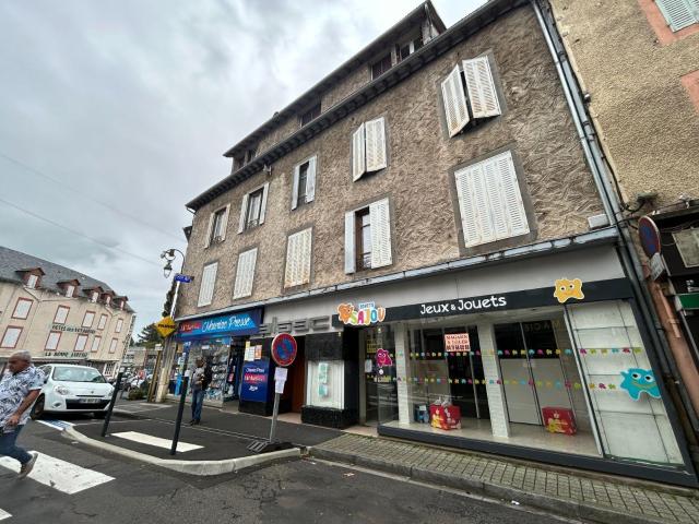 Immeuble à vendre à Mauriac 15200
