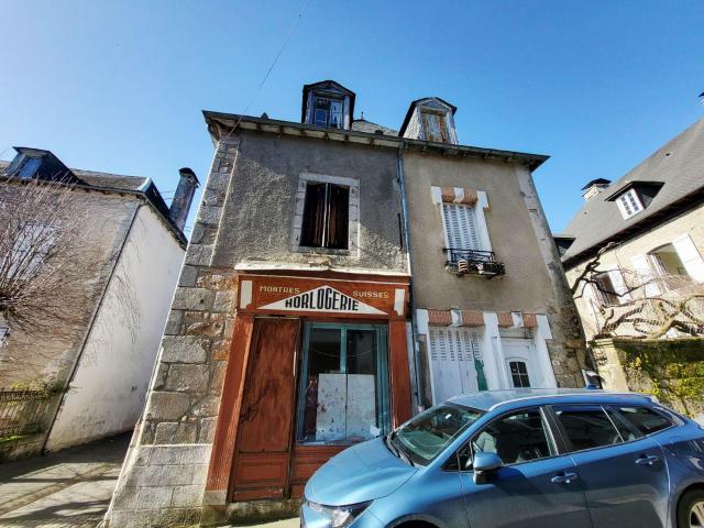 Immeuble à vendre à Neuvic 19160