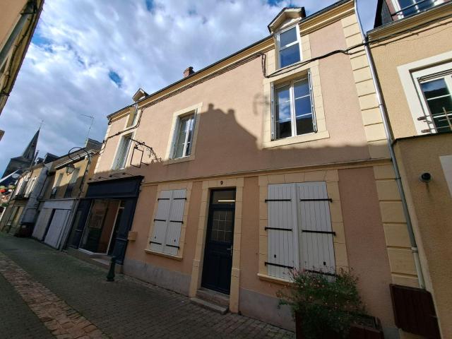 Immeuble à vendre à Beaumont sur Sarthe 72170