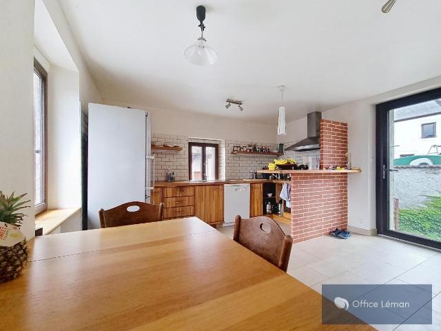 Immeuble à vendre à Challex 01630