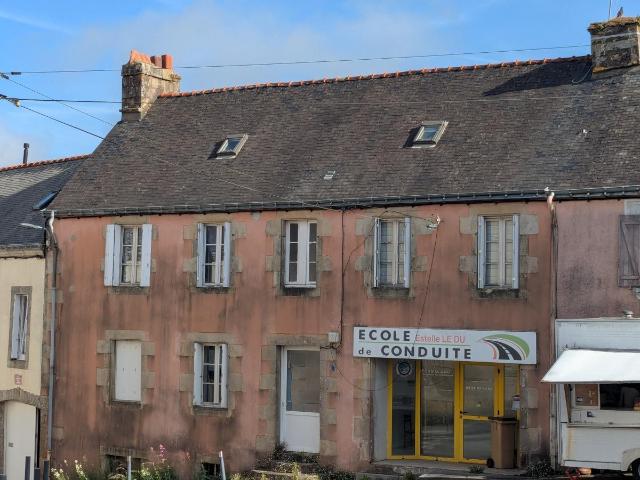 Immeuble à vendre à Gourin 56110