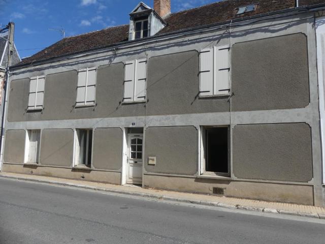 Immeuble à vendre à Puiseaux 45390