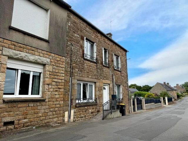 Immeuble à vendre à Roz sur Couesnon 35610