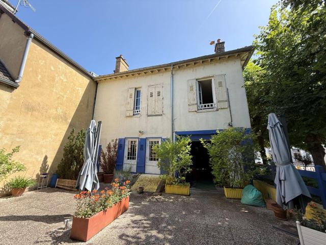 Immeuble à vendre à Sainte Savine 10300