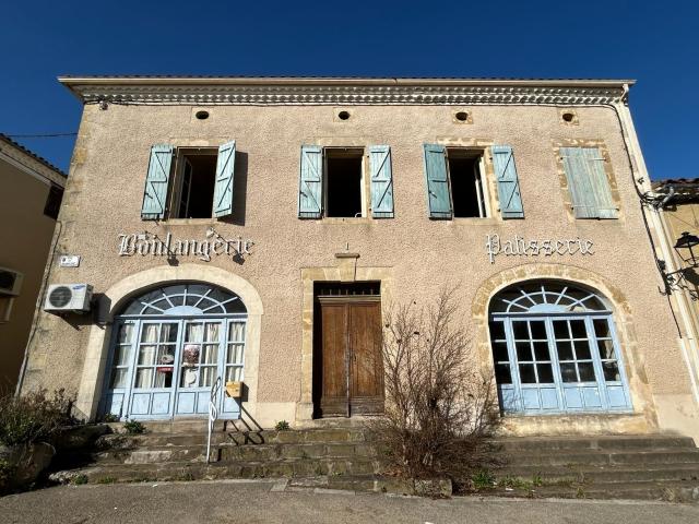 Immeuble à vendre à Seissan