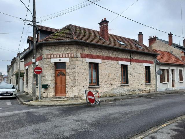 Immeuble à vendre à Vailly sur Aisne 02370