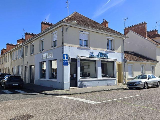 Immeuble à vendre à Vitry le François 51300