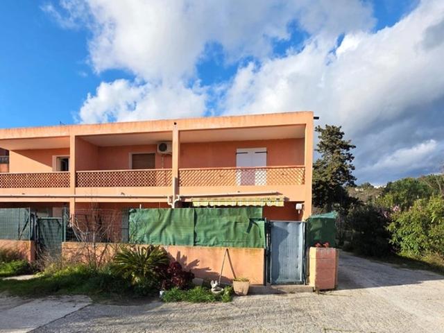Immeuble à vendre BORMES LES MIMOSAS 83