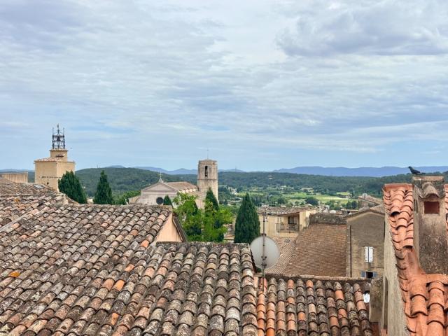Immeuble à vendre LORGUES 83