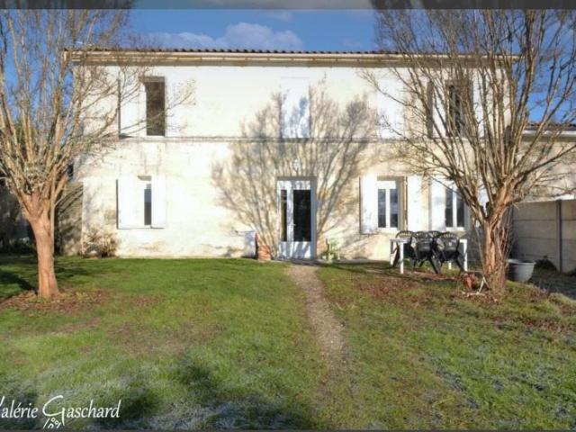 Immeuble à vendre Proche de Coutras 33 242m² Coutras