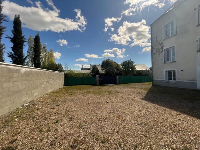 Immeuble à vendre SAINT CYR SUR LOIRE 37