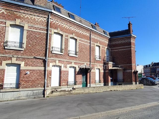 Immeuble à vendre SAINT QUENTIN 02