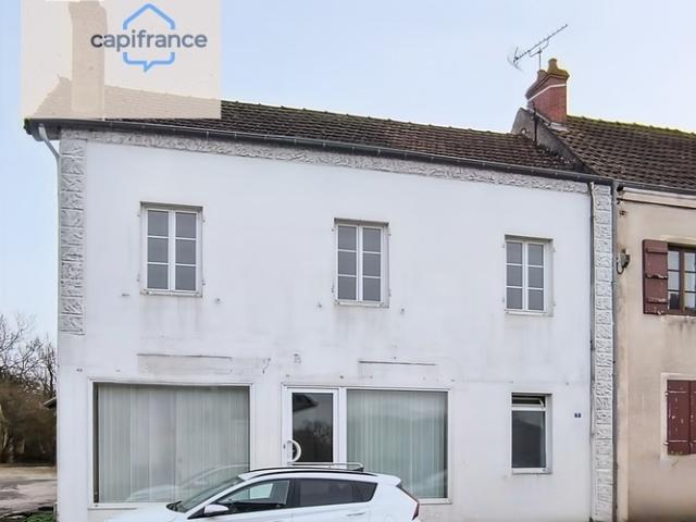 Immeuble au cœur du bourg – Fort potentiel d’aménagement