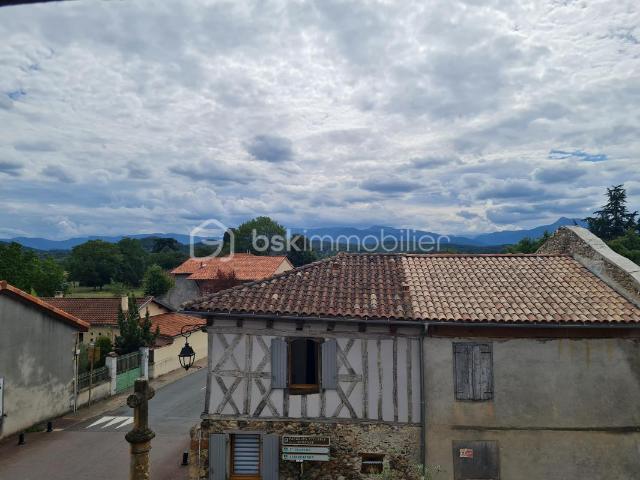 Immeuble au cœur du village