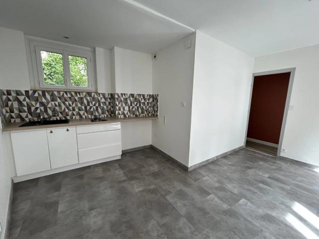 Immeuble avec deux appartements